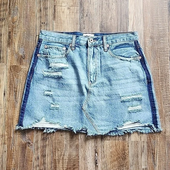 Umgee Distressed Denim Skirt Sz Large - Picture 5 of 6